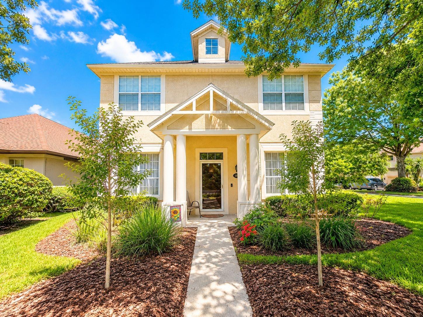 Single Family Residence in DELAND, FL - Daniel Dourado