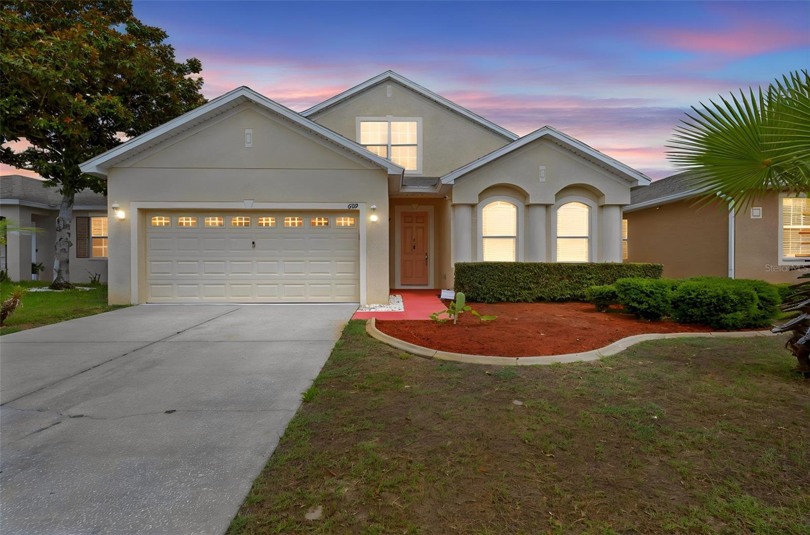 Single Family Residence em SPRING HILL, FL - Daniel Dourado