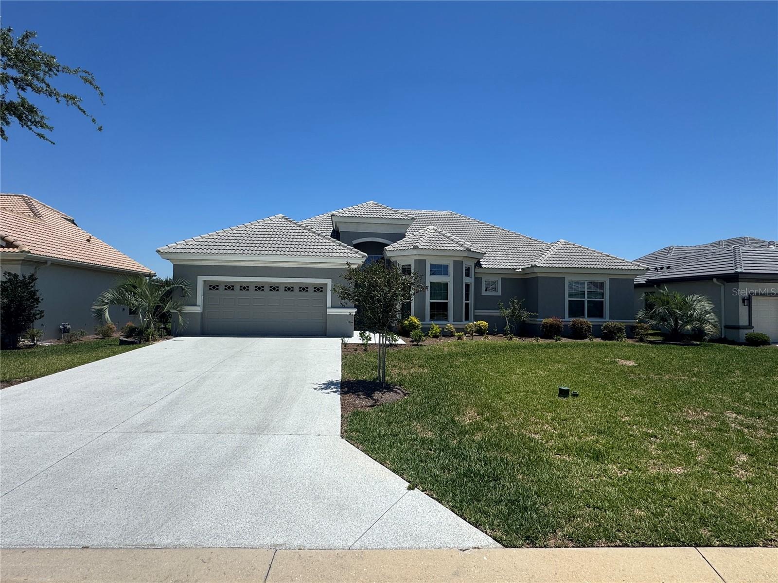 Single Family Residence in HERNANDO, FL - Daniel Dourado