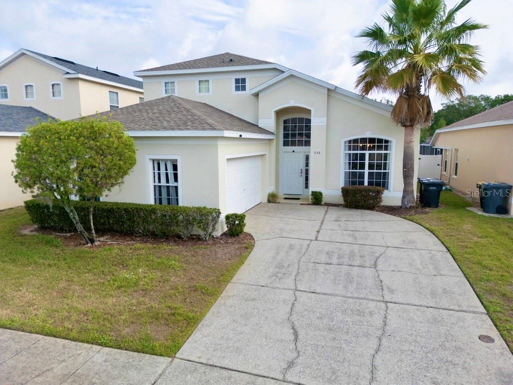 Single Family Residence in DAVENPORT, FL - Daniel Dourado