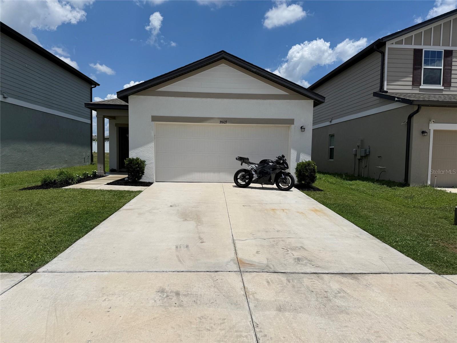 Single Family Residence in ZEPHYRHILLS, FL - Daniel Dourado