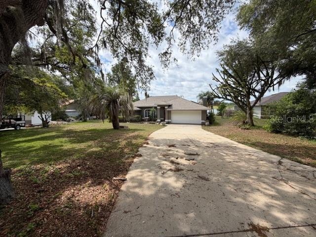 Single Family Residence in LAKELAND, FL - Daniel Dourado