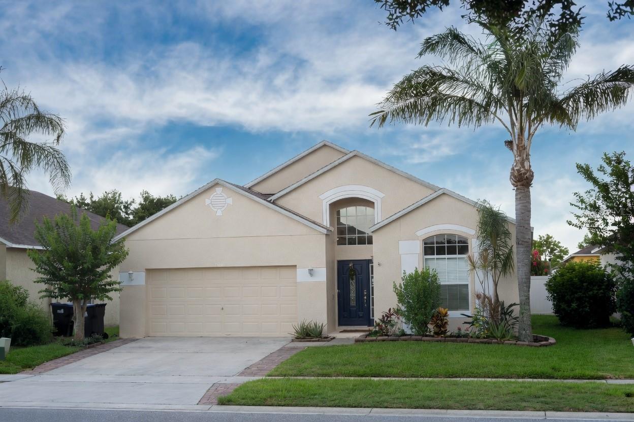 Single Family Residence in ORLANDO, FL - Daniel Dourado