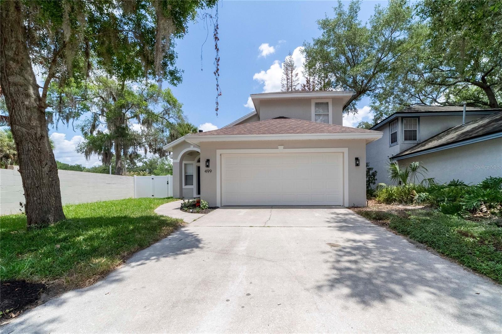 Single Family Residence in MAITLAND, FL - Daniel Dourado