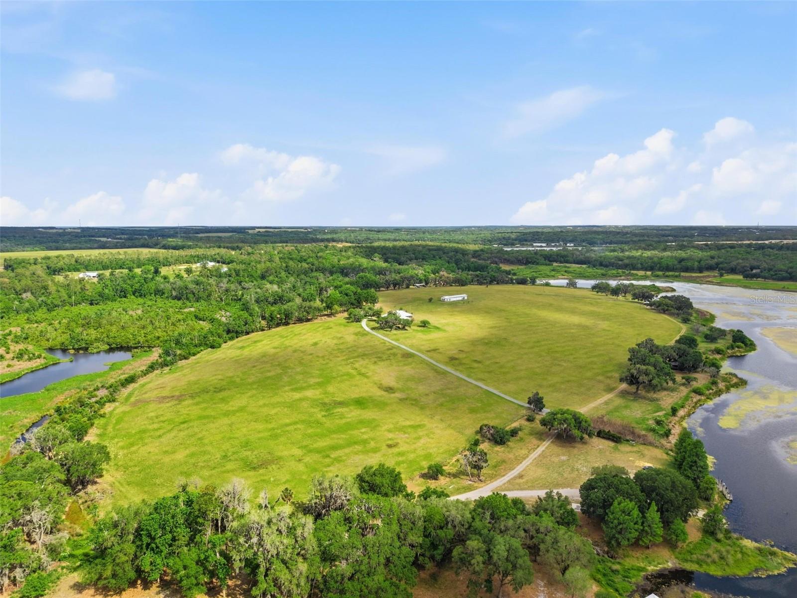 Single Family Residence in DADE CITY, FL - Daniel Dourado