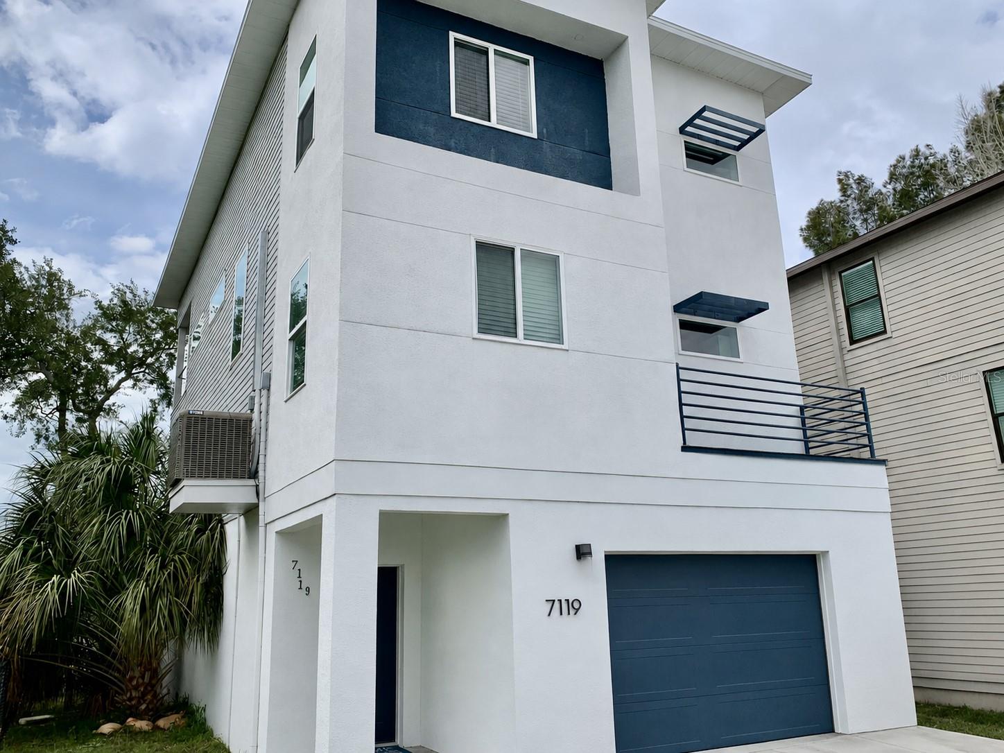 Single Family Residence in HUDSON, FL - Daniel Dourado