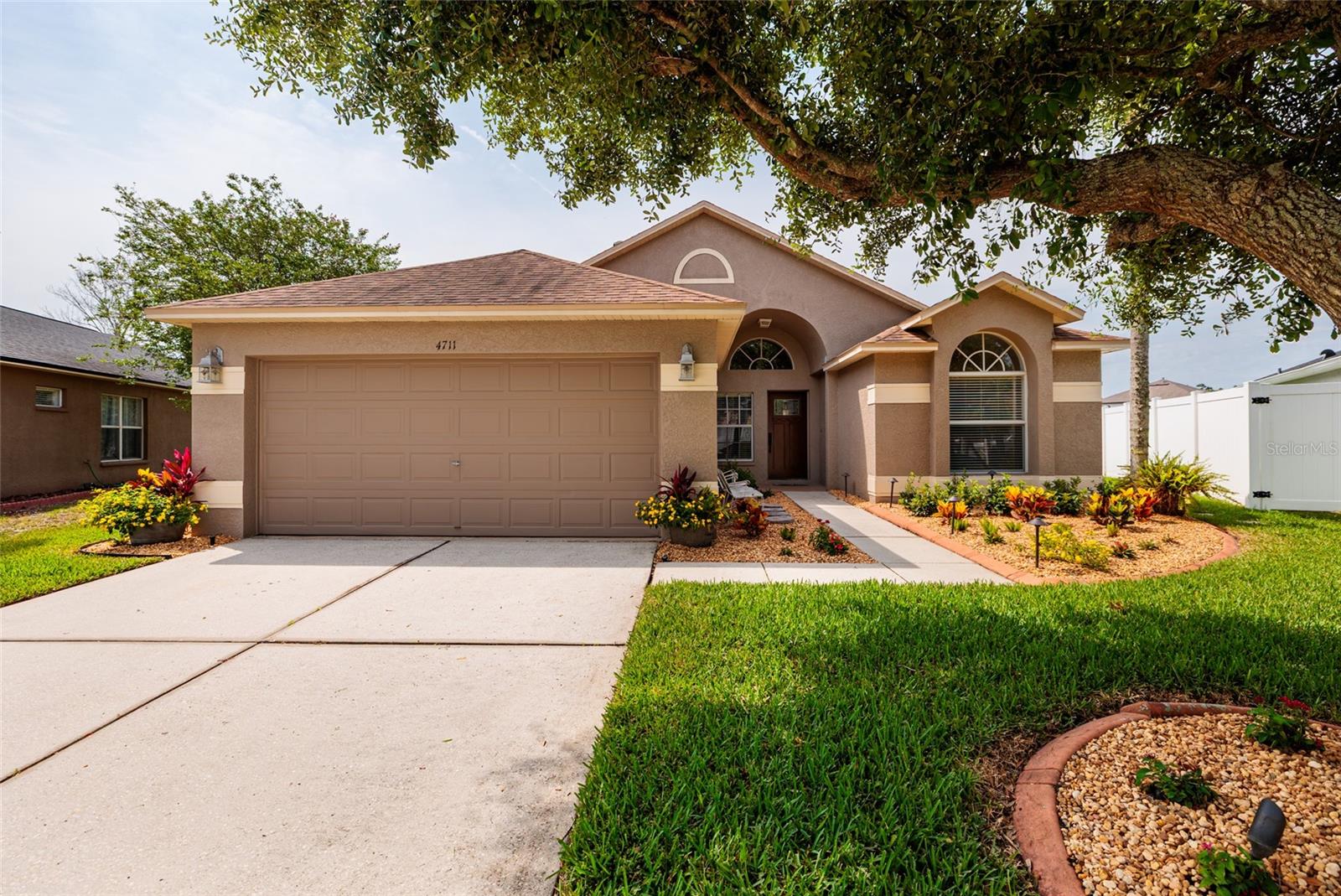 Single Family Residence em LAND O LAKES, FL - Daniel Dourado