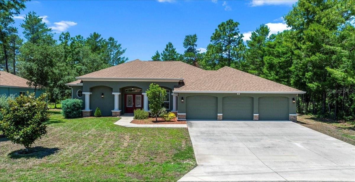 Single Family Residence em HOMOSASSA, FL - Daniel Dourado