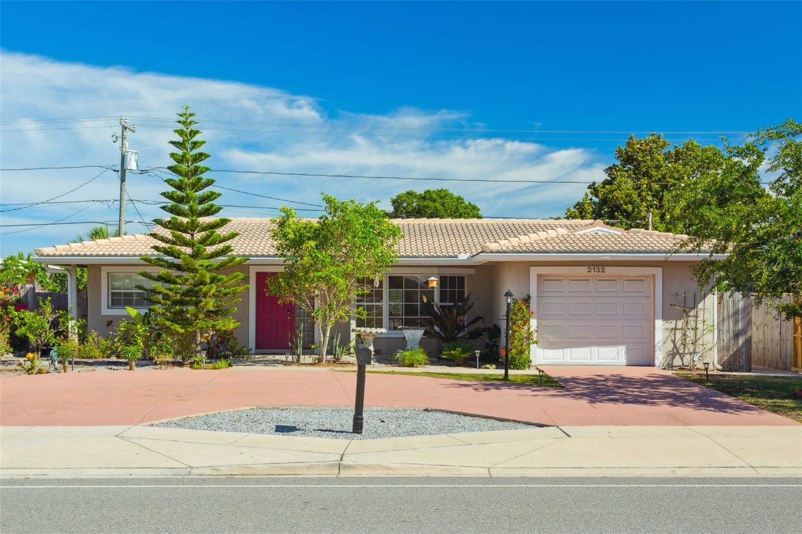 Single Family Residence em CLEARWATER, FL - Daniel Dourado