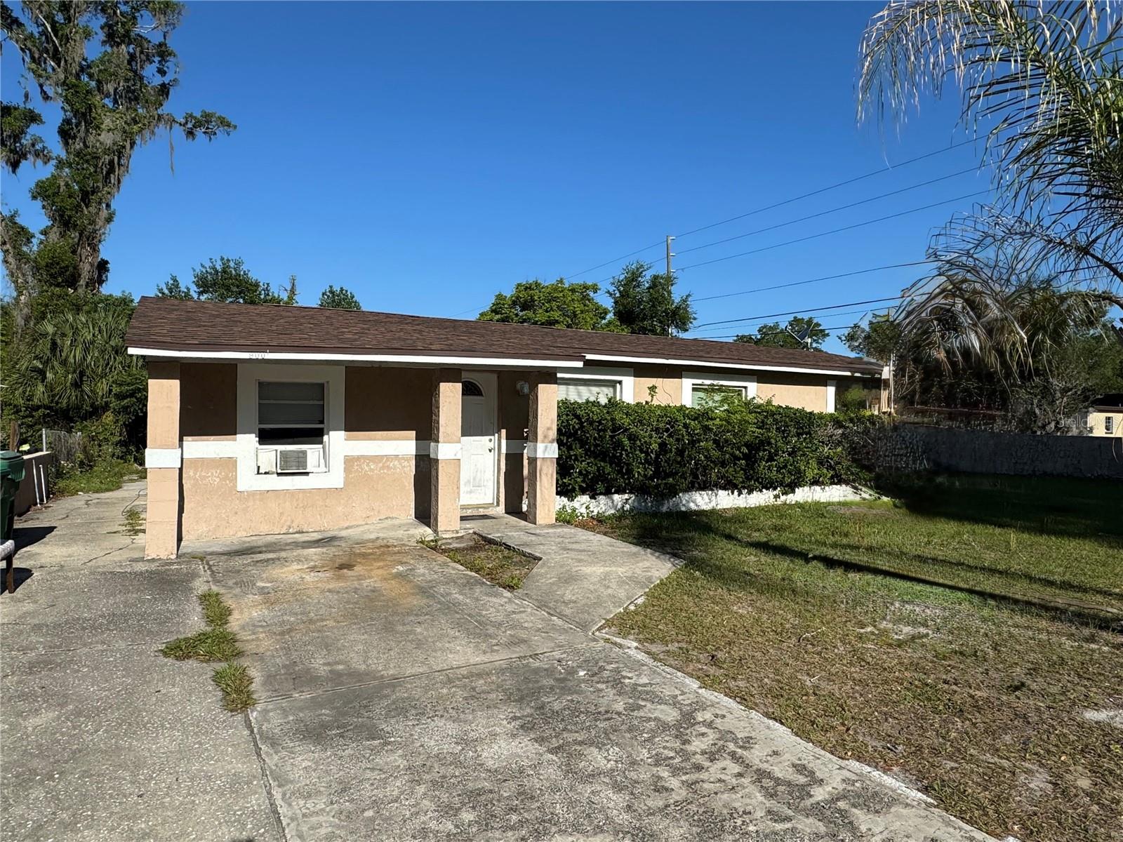 Single Family Residence em DELAND, FL - Daniel Dourado
