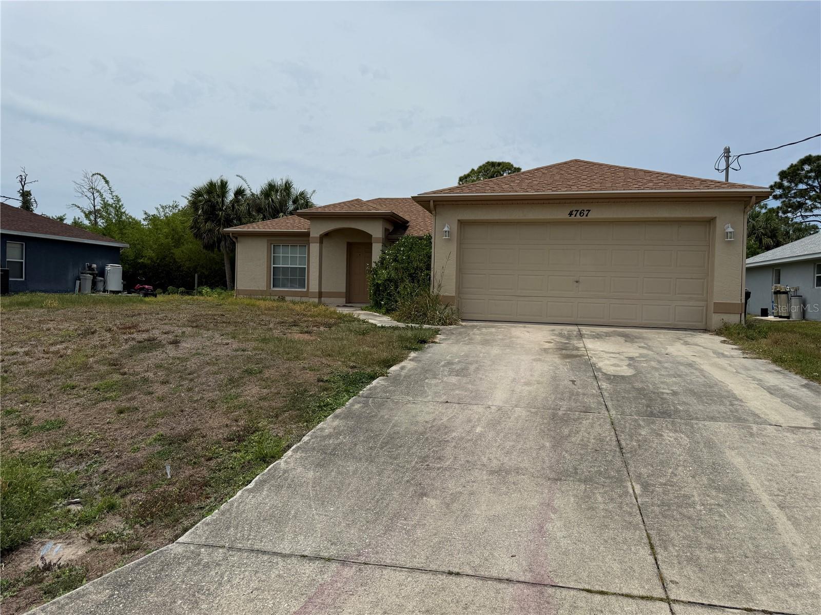 Single Family Residence em NORTH PORT, FL - Daniel Dourado