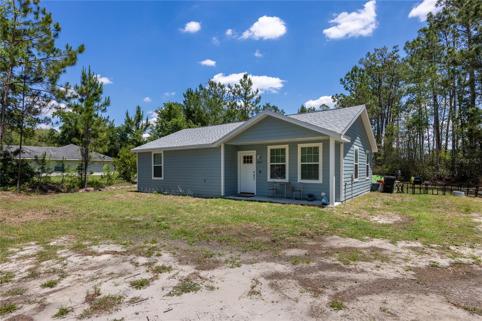 Single Family Residence in HAMPTON, FL - Daniel Dourado
