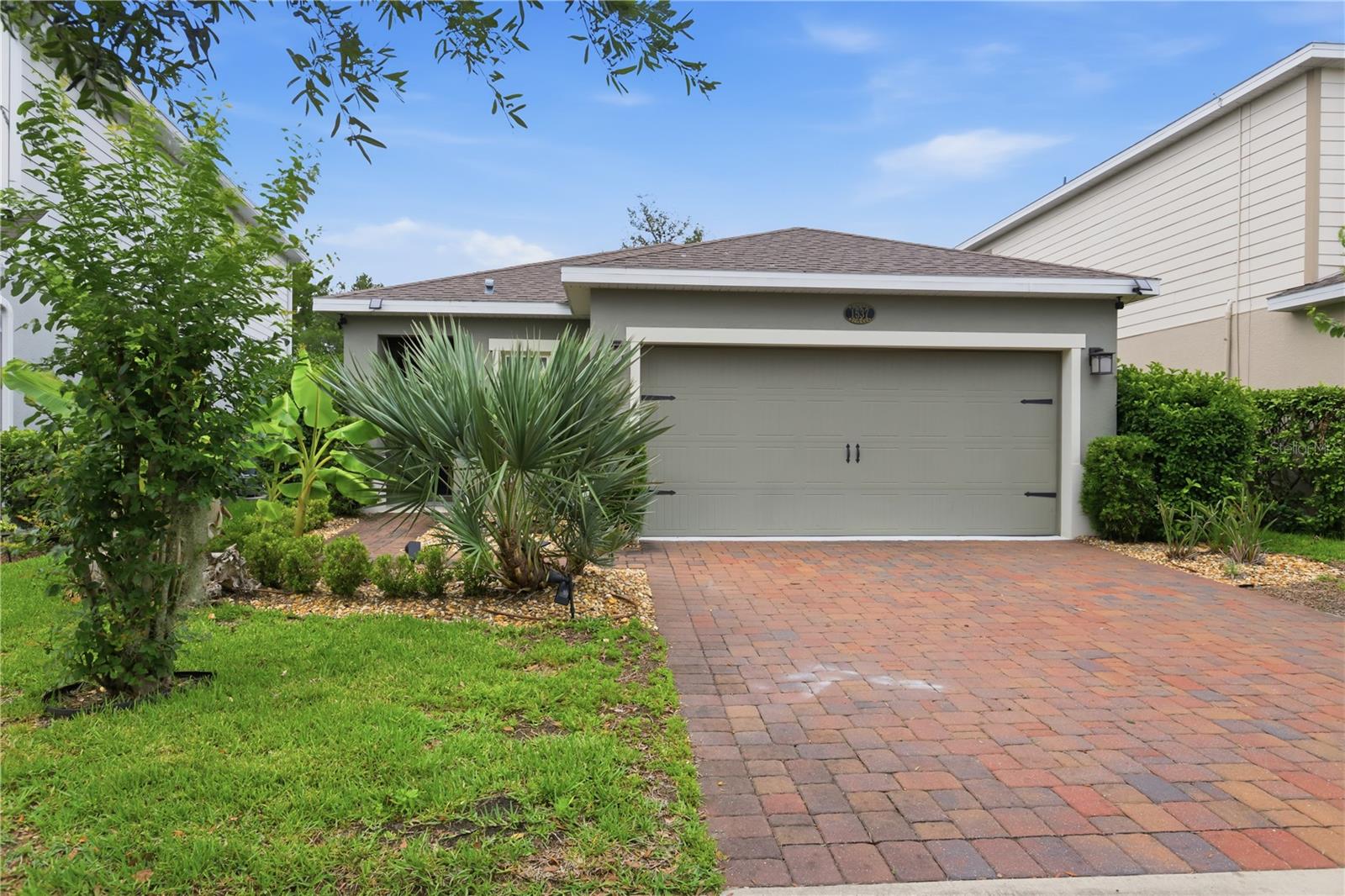 Single Family Residence in DELAND, FL - Daniel Dourado