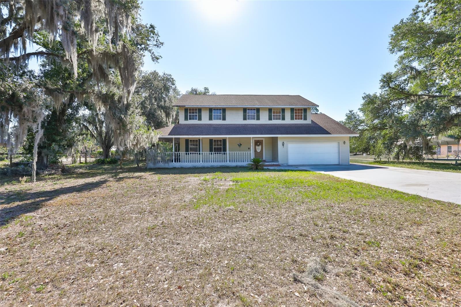 Single Family Residence in DOVER, FL - Daniel Dourado
