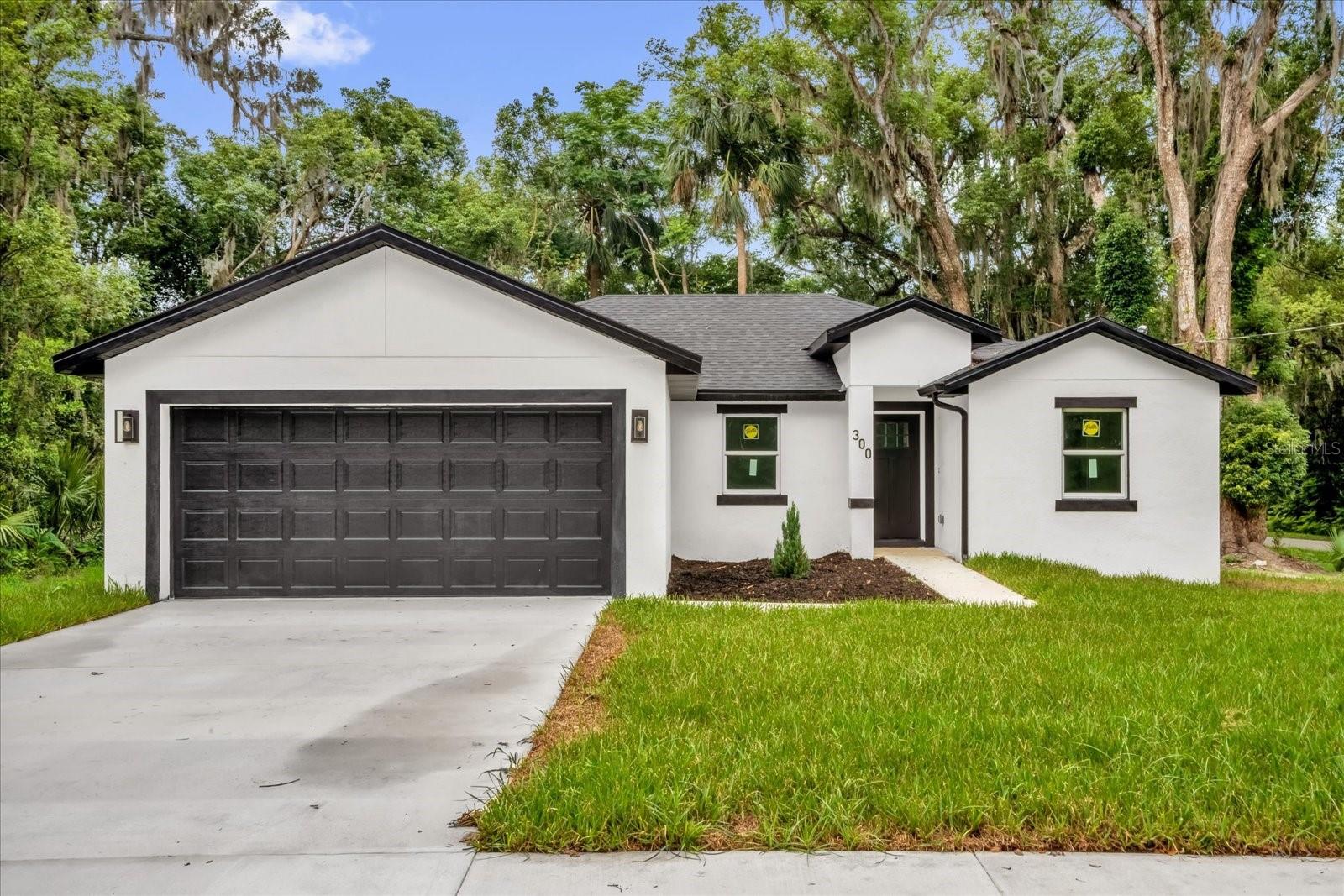 Single Family Residence em ORANGE CITY, FL - Daniel Dourado