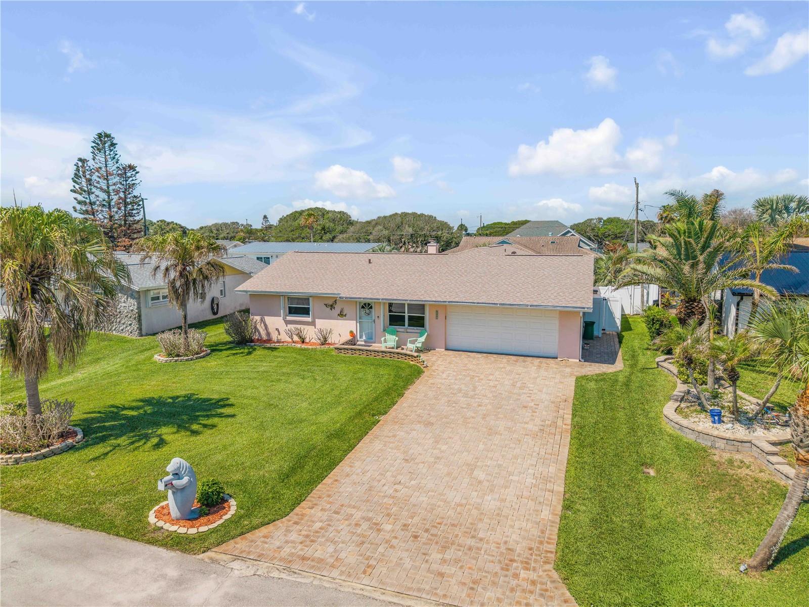 Single Family Residence in NEW SMYRNA BEACH, FL - Daniel Dourado