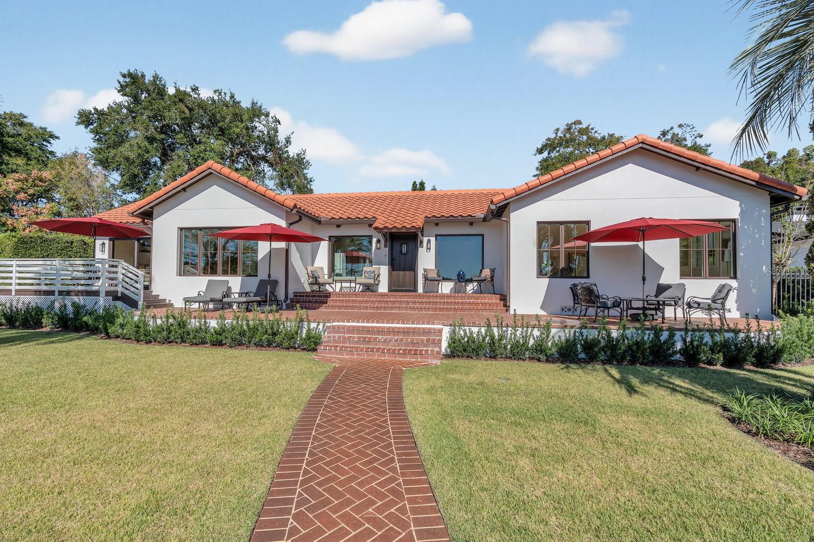 Single Family Residence in MAITLAND, FL - Daniel Dourado