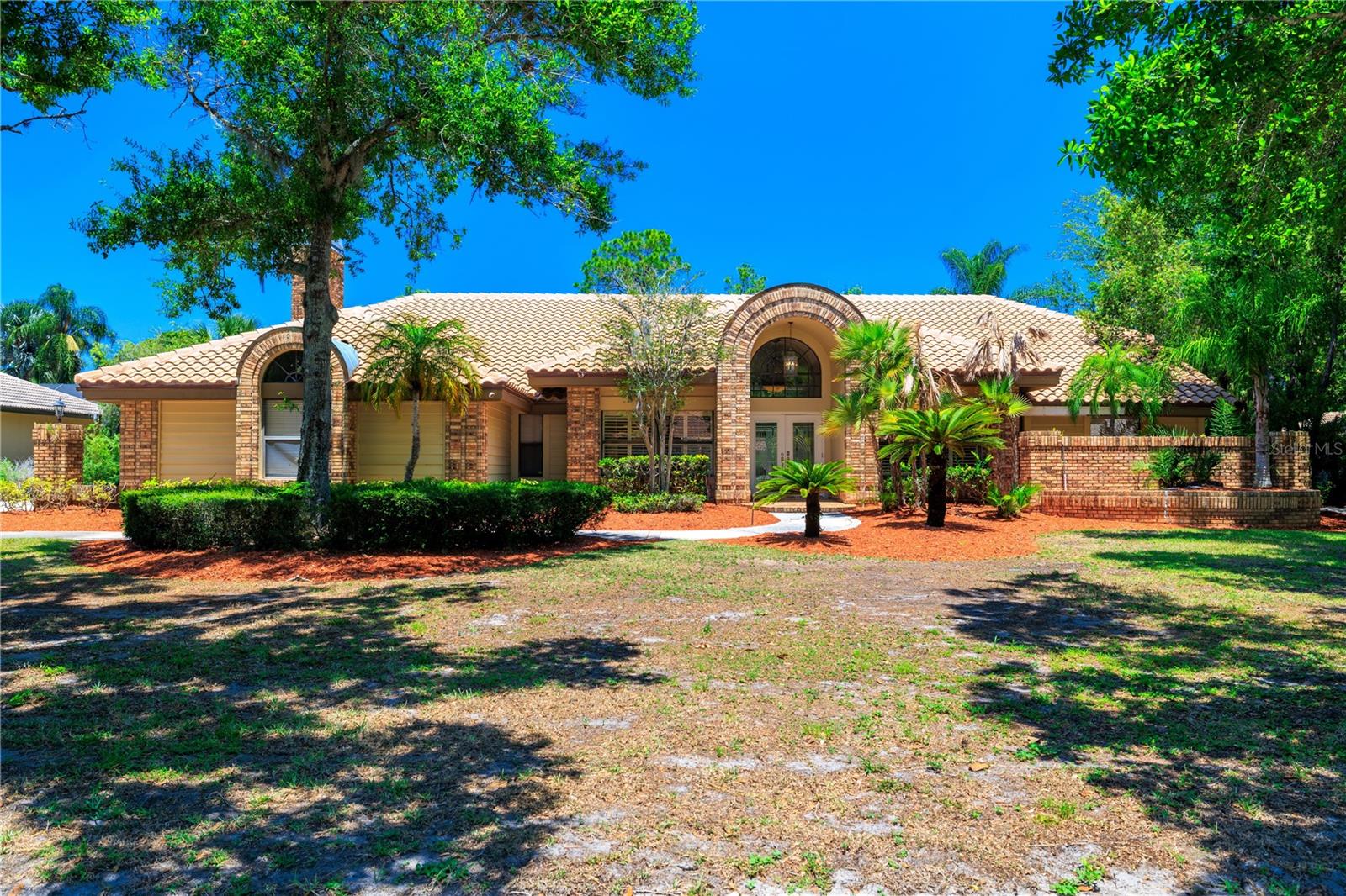 Single Family Residence in SAFETY HARBOR, FL - Daniel Dourado