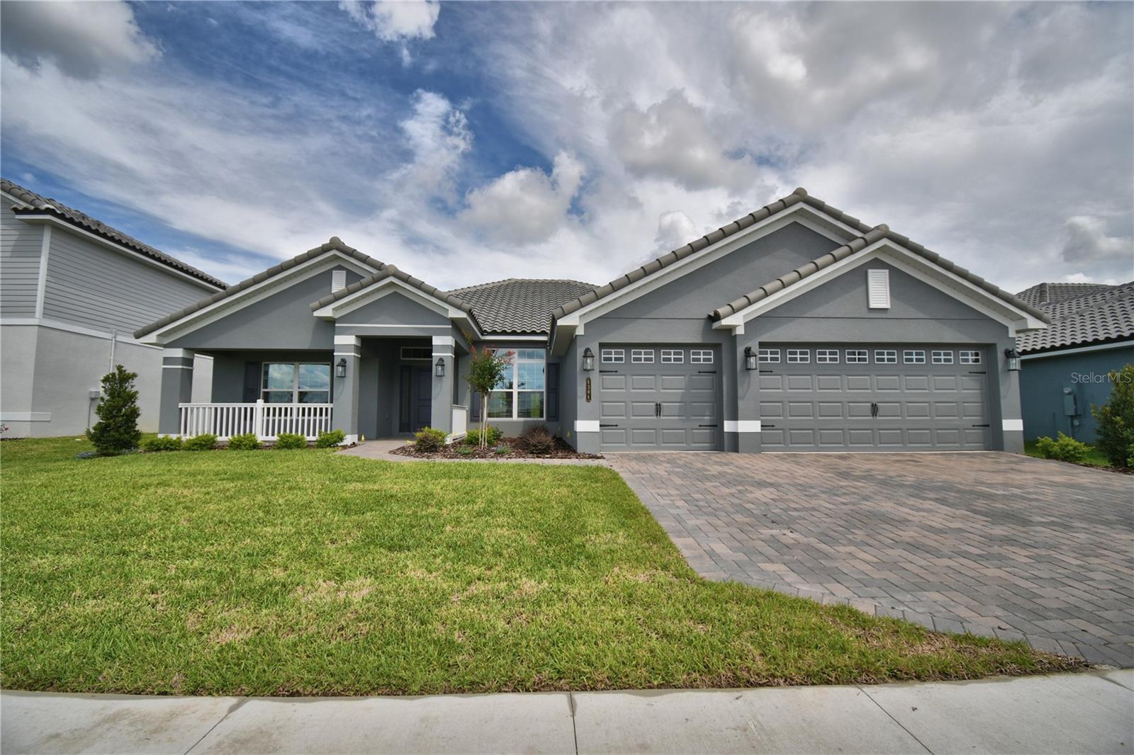 Single Family Residence in AUBURNDALE, FL - Daniel Dourado
