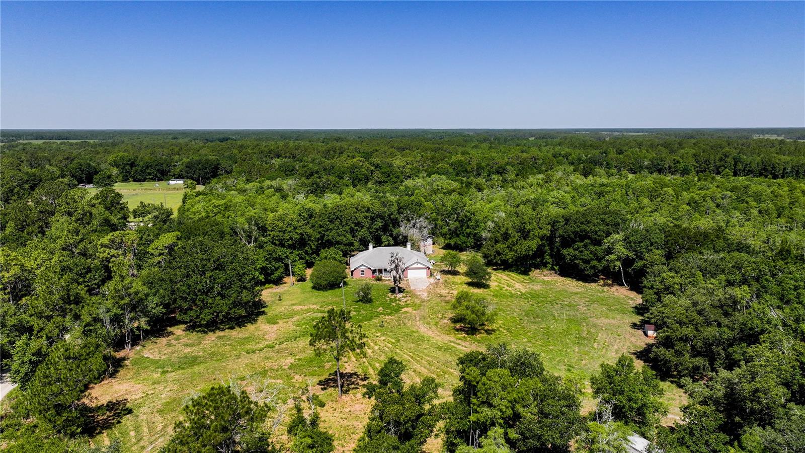 Single Family Residence em POLK CITY, FL - Daniel Dourado