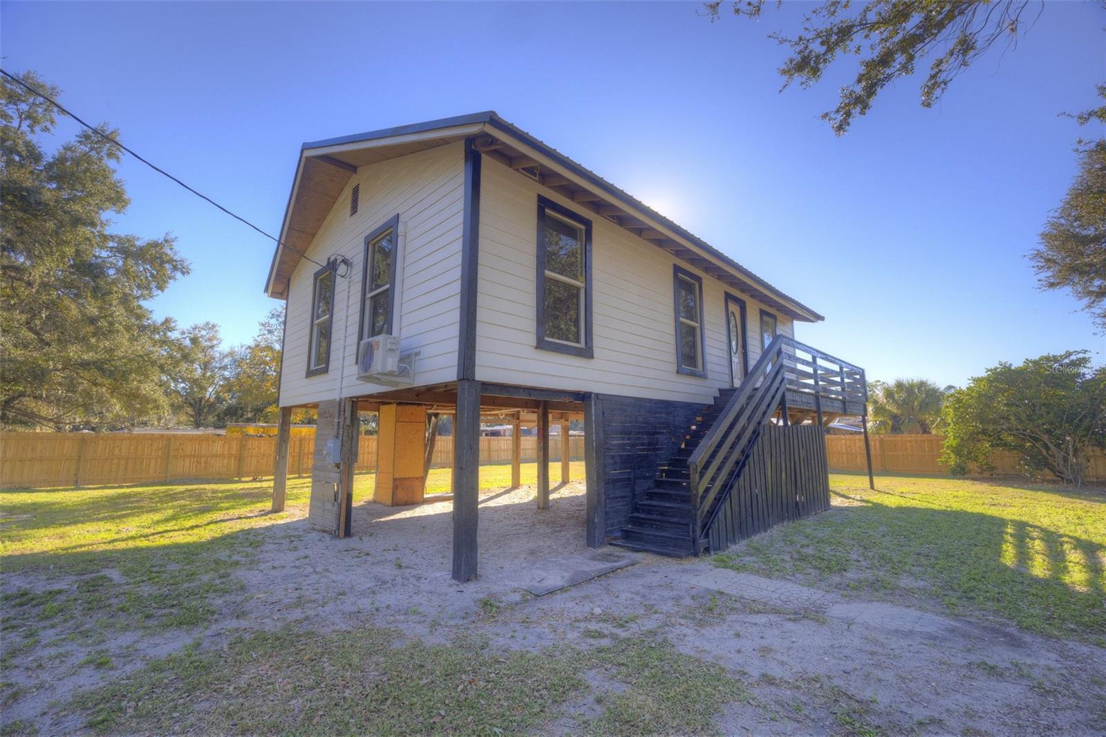 Single Family Residence em PLANT CITY, FL - Daniel Dourado