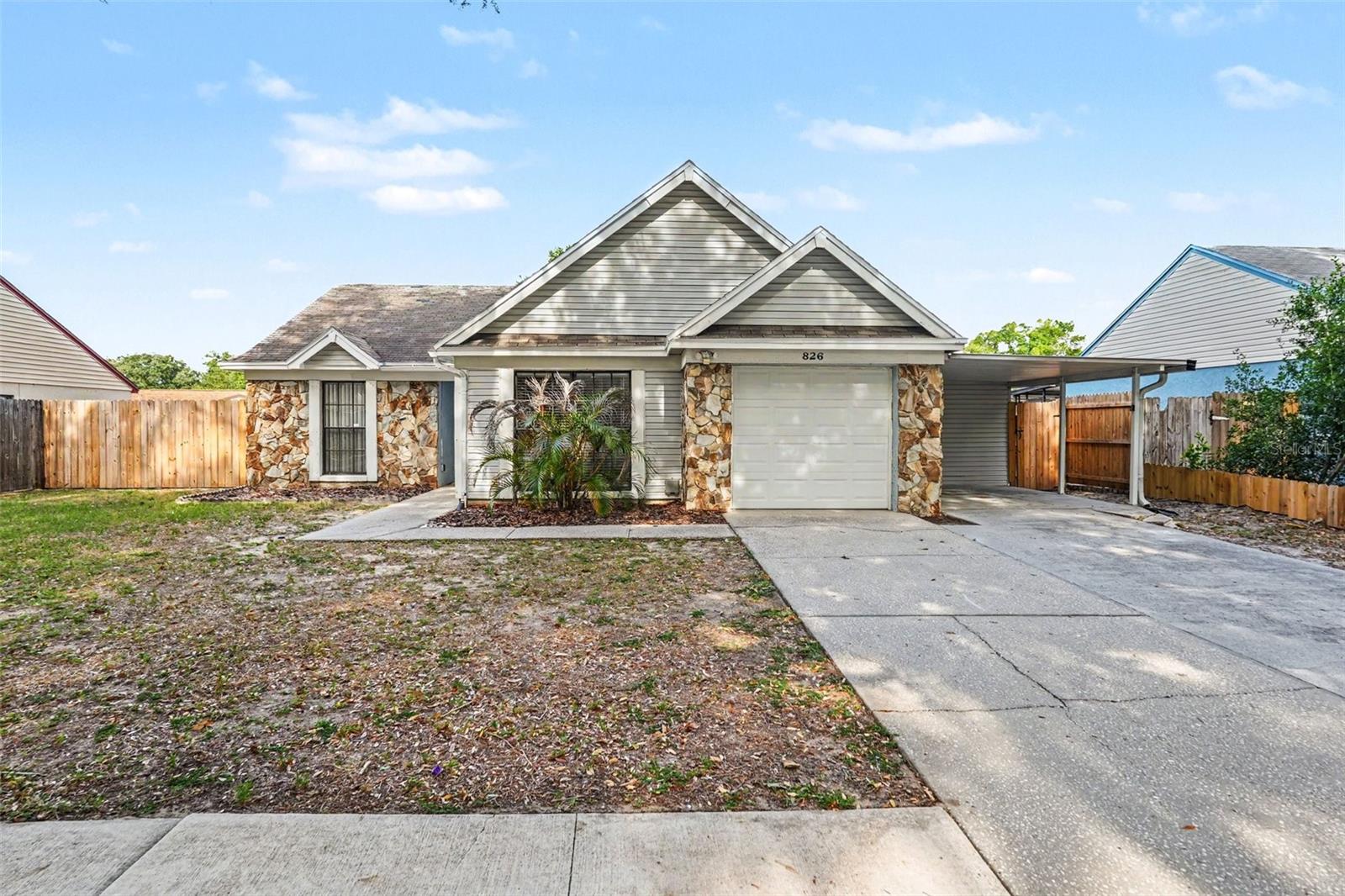 Single Family Residence em SEFFNER, FL - Daniel Dourado