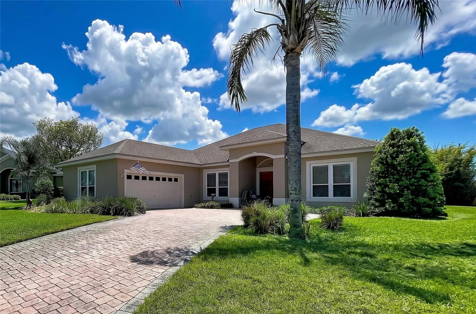 Single Family Residence in WINTER HAVEN, FL - Daniel Dourado