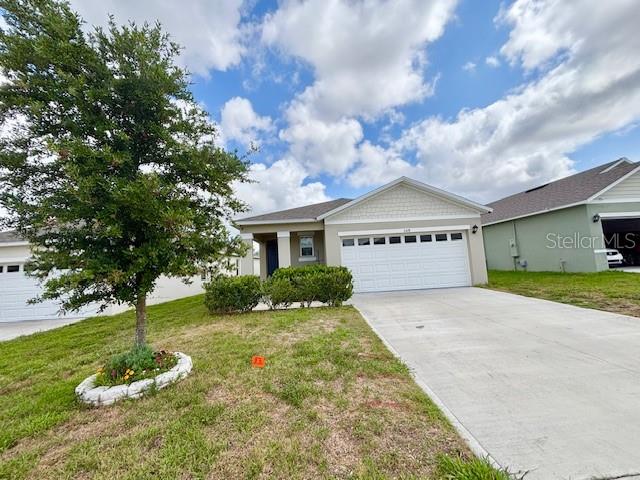 Single Family Residence in TAVARES, FL - Daniel Dourado