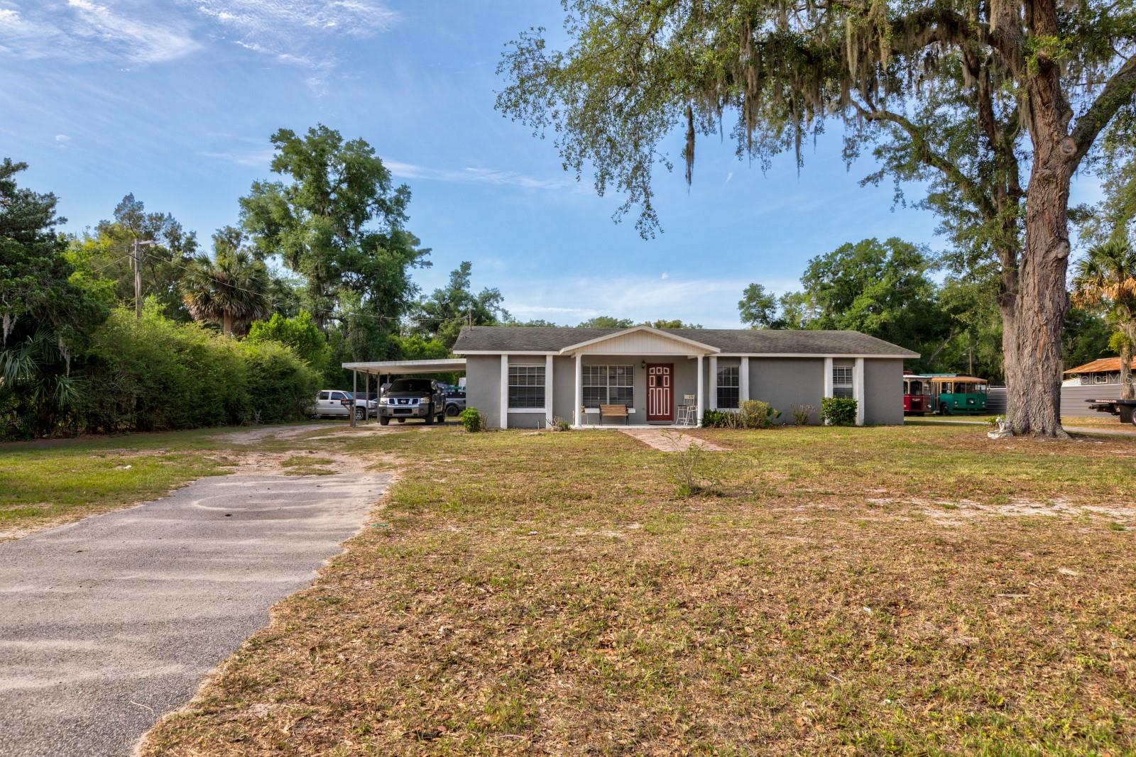 Single Family Residence em EUSTIS, FL - Daniel Dourado