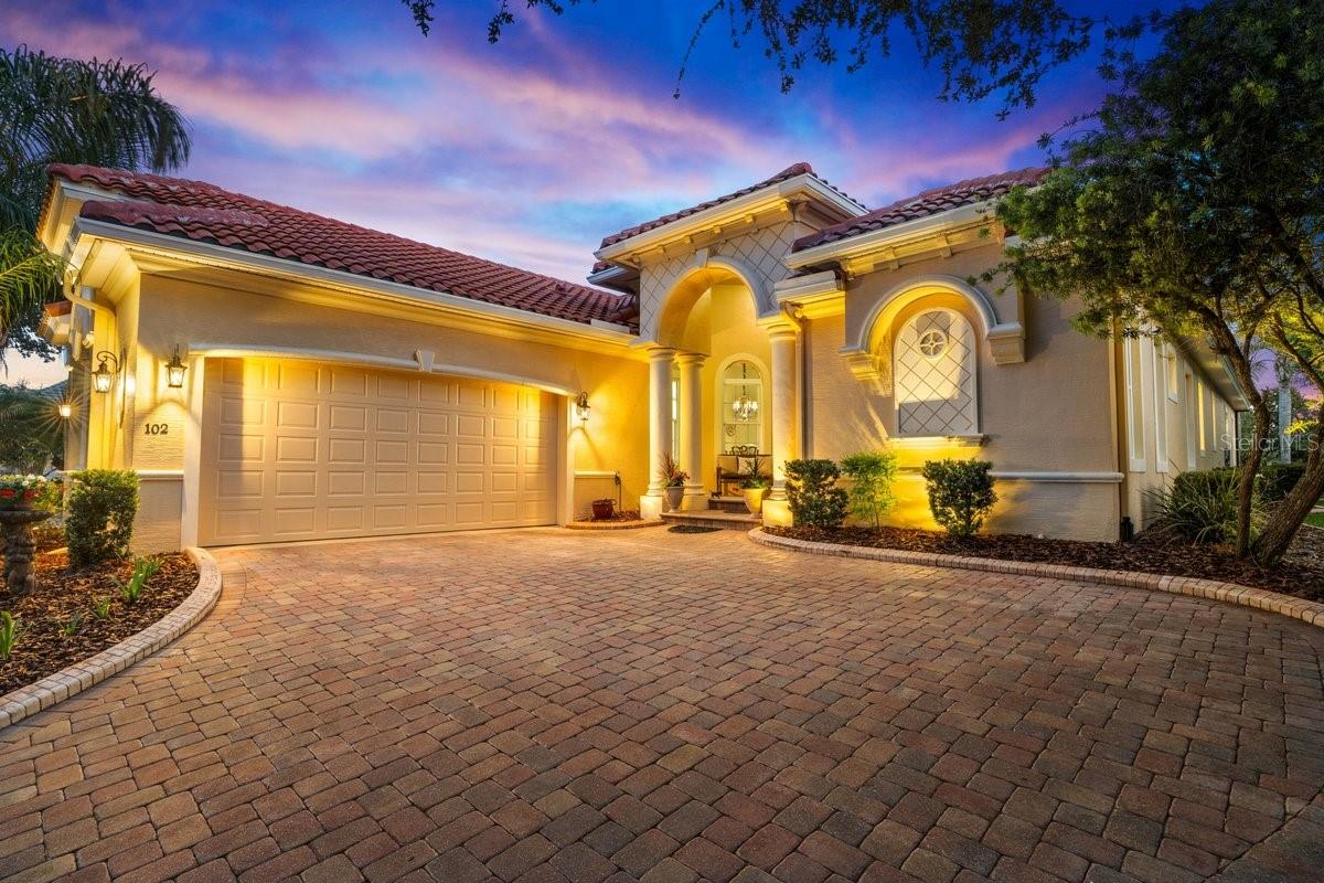 Single Family Residence in PALM COAST, FL - Daniel Dourado