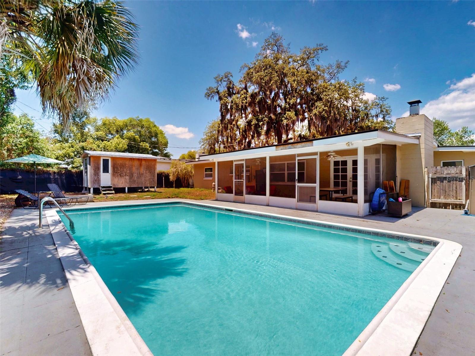 Single Family Residence in ORLANDO, FL - Daniel Dourado