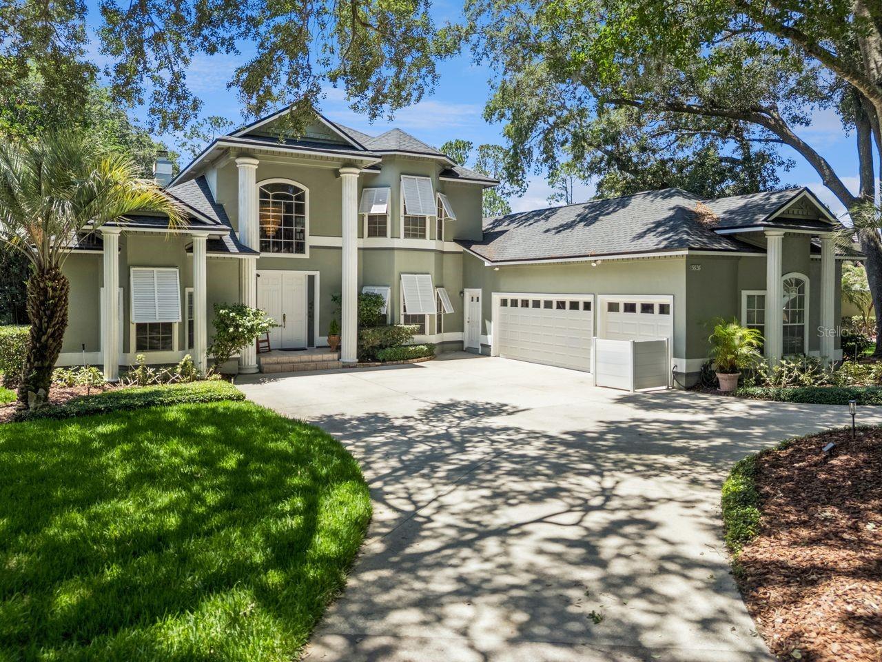 Single Family Residence in ORLANDO, FL - Daniel Dourado