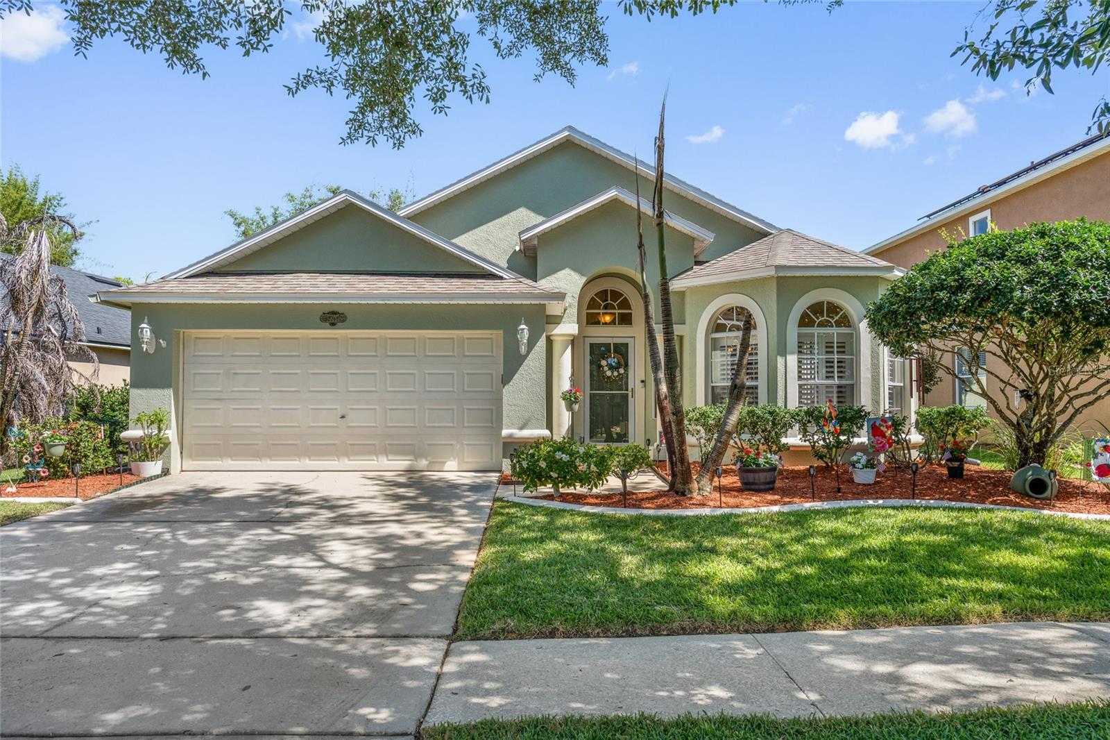 Single Family Residence in ORLANDO, FL - Daniel Dourado