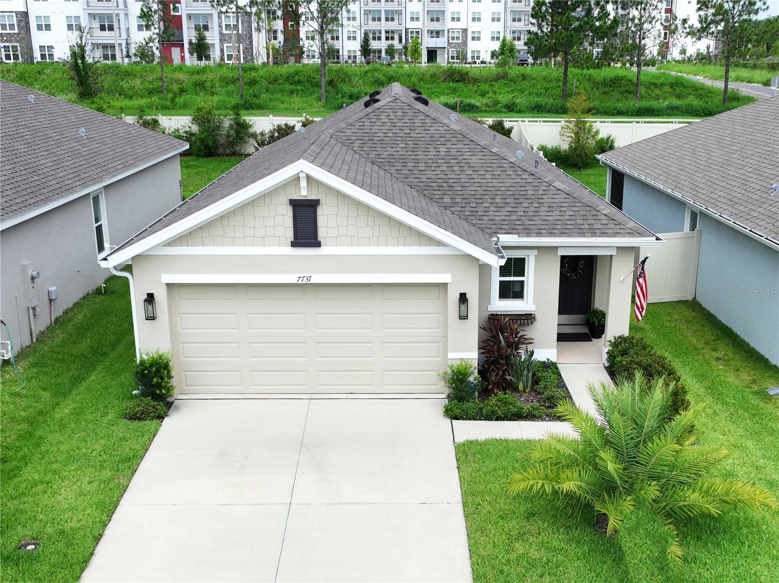 Single Family Residence in ZEPHYRHILLS, FL - Daniel Dourado