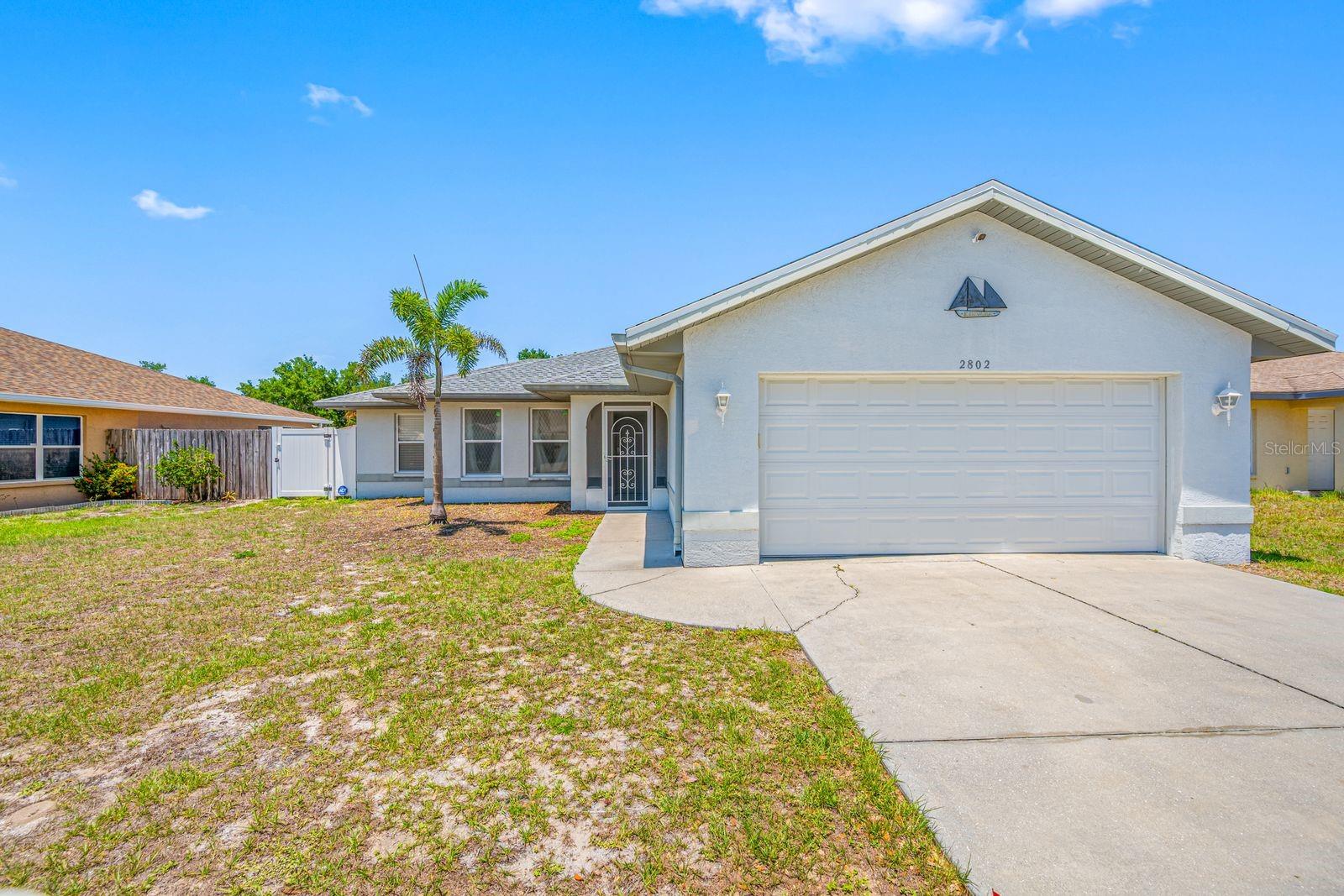 Single Family Residence in PALMETTO, FL - Daniel Dourado