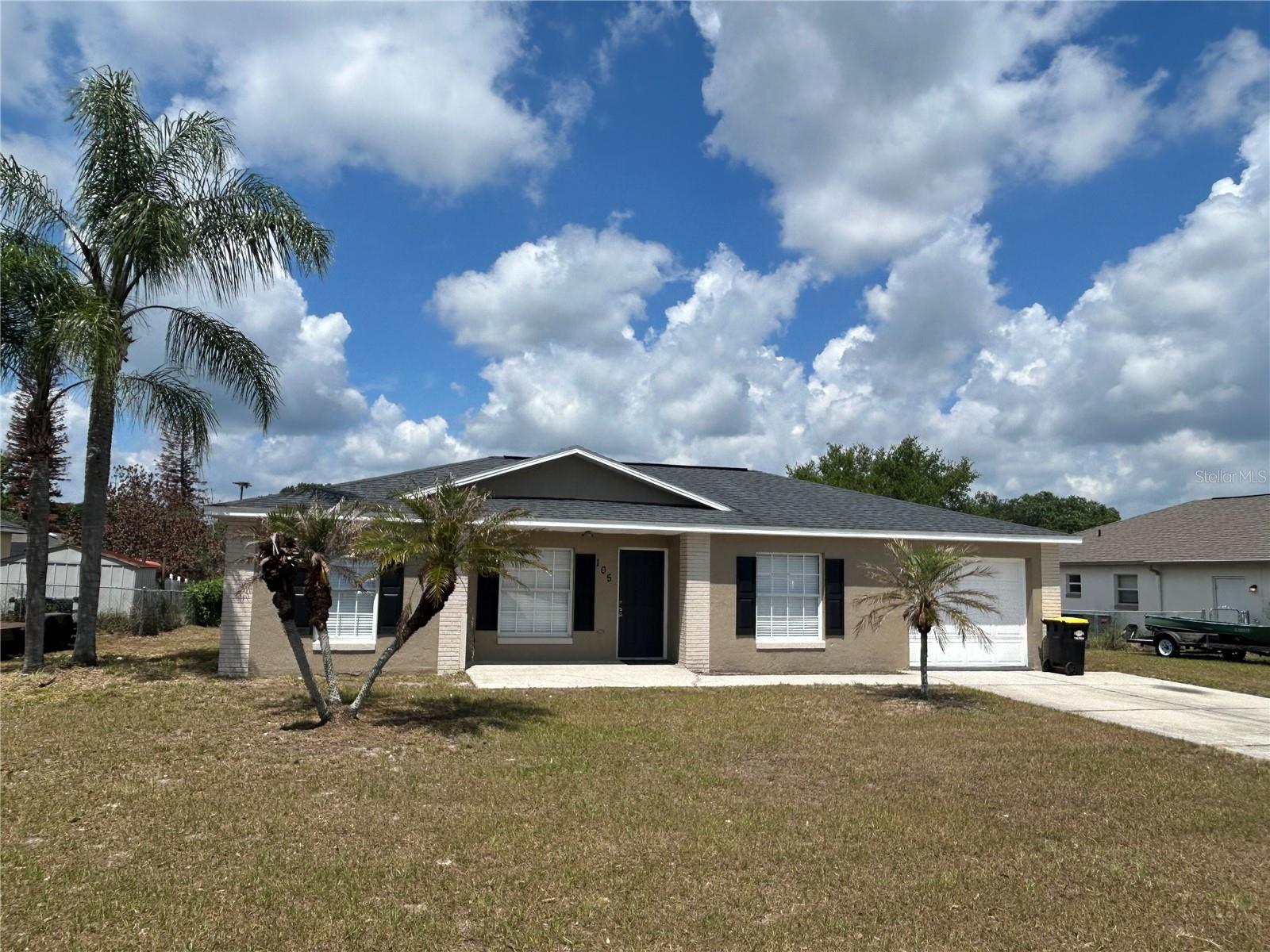 Single Family Residence in AUBURNDALE, FL - Daniel Dourado