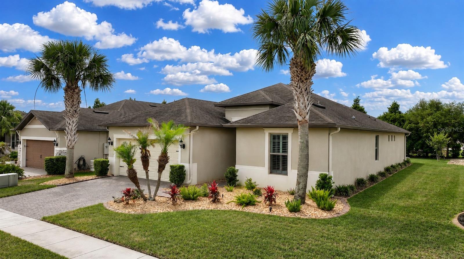 Single Family Residence em DAVENPORT, FL - Daniel Dourado