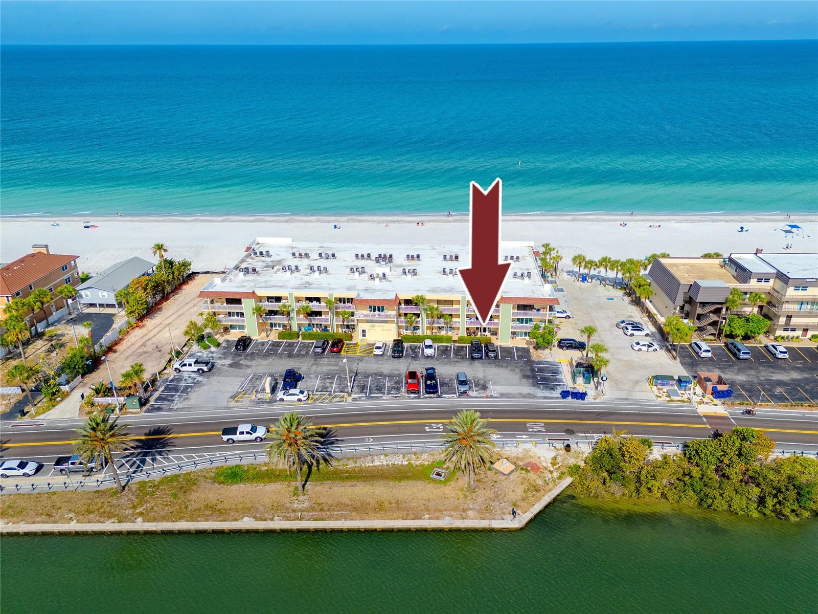 Condominium em INDIAN ROCKS BEACH, FL - Daniel Dourado