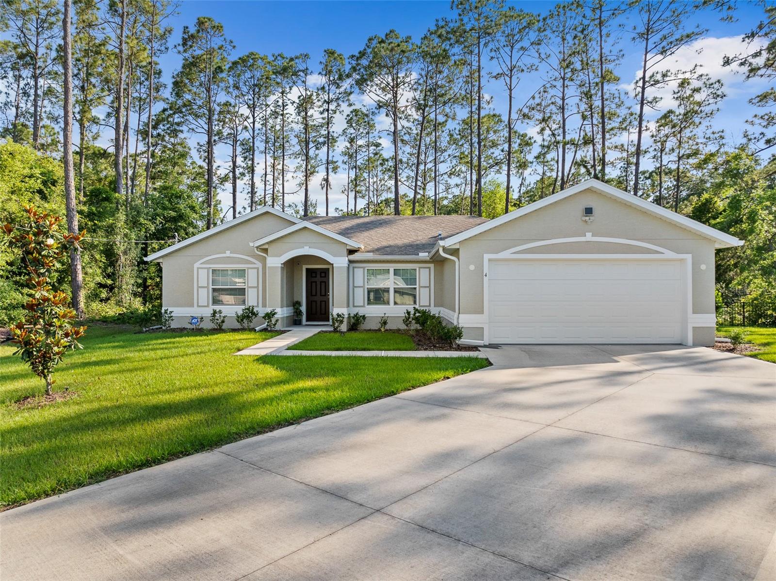 Single Family Residence in PALM COAST, FL - Daniel Dourado