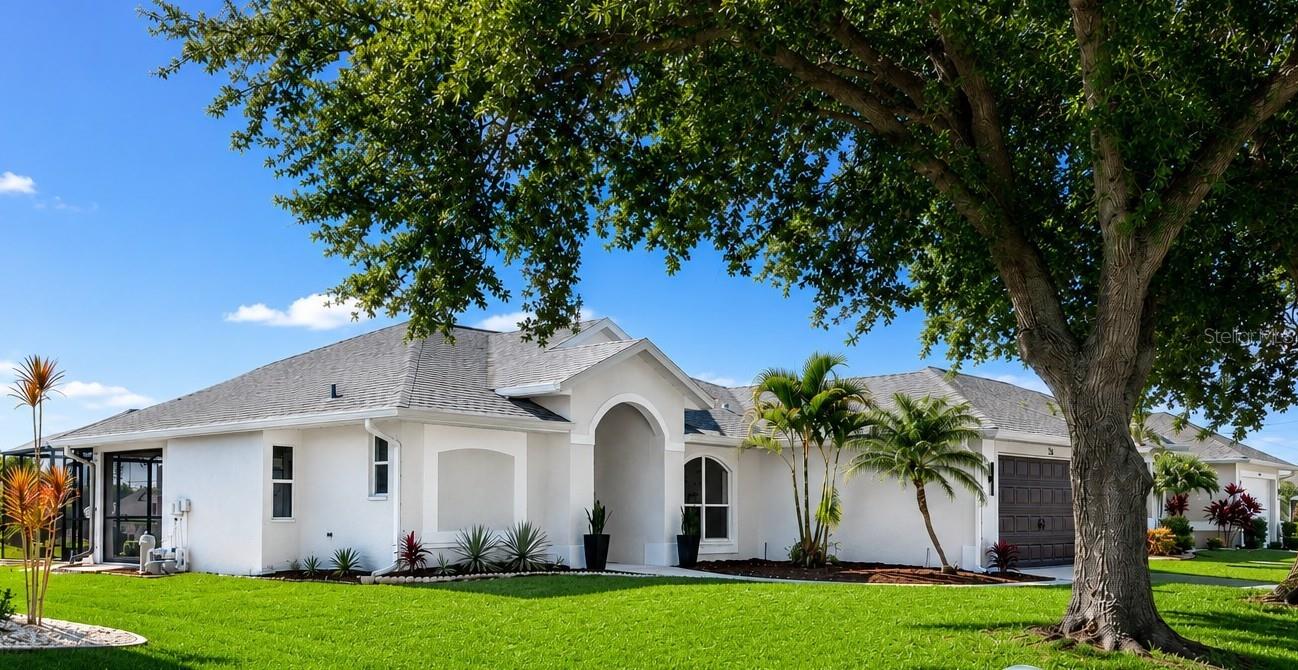 Single Family Residence in ROTONDA WEST, FL - Daniel Dourado
