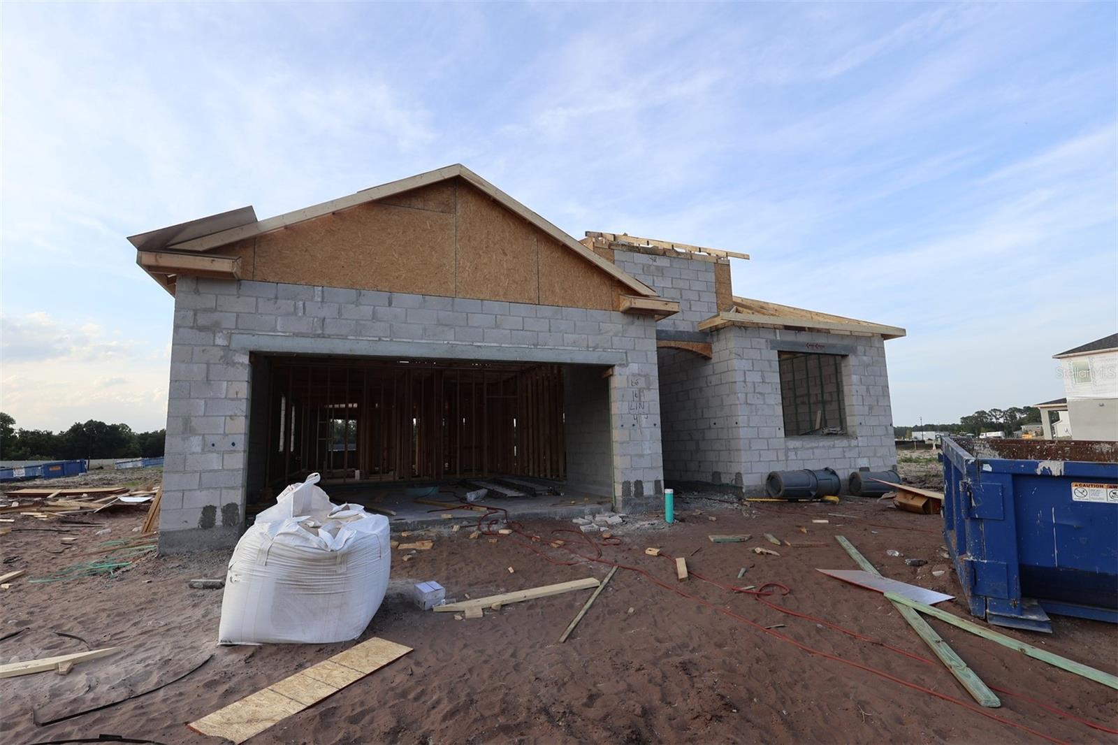 Single Family Residence in ST CLOUD, FL - Daniel Dourado