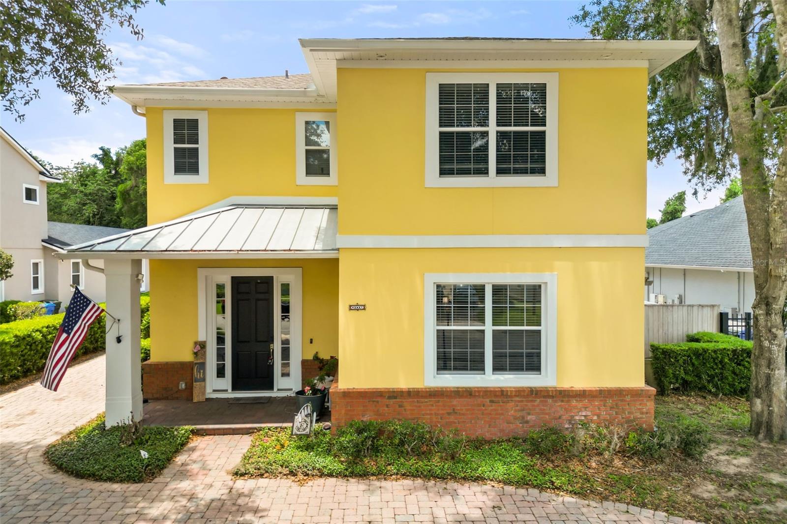Single Family Residence in OVIEDO, FL - Daniel Dourado
