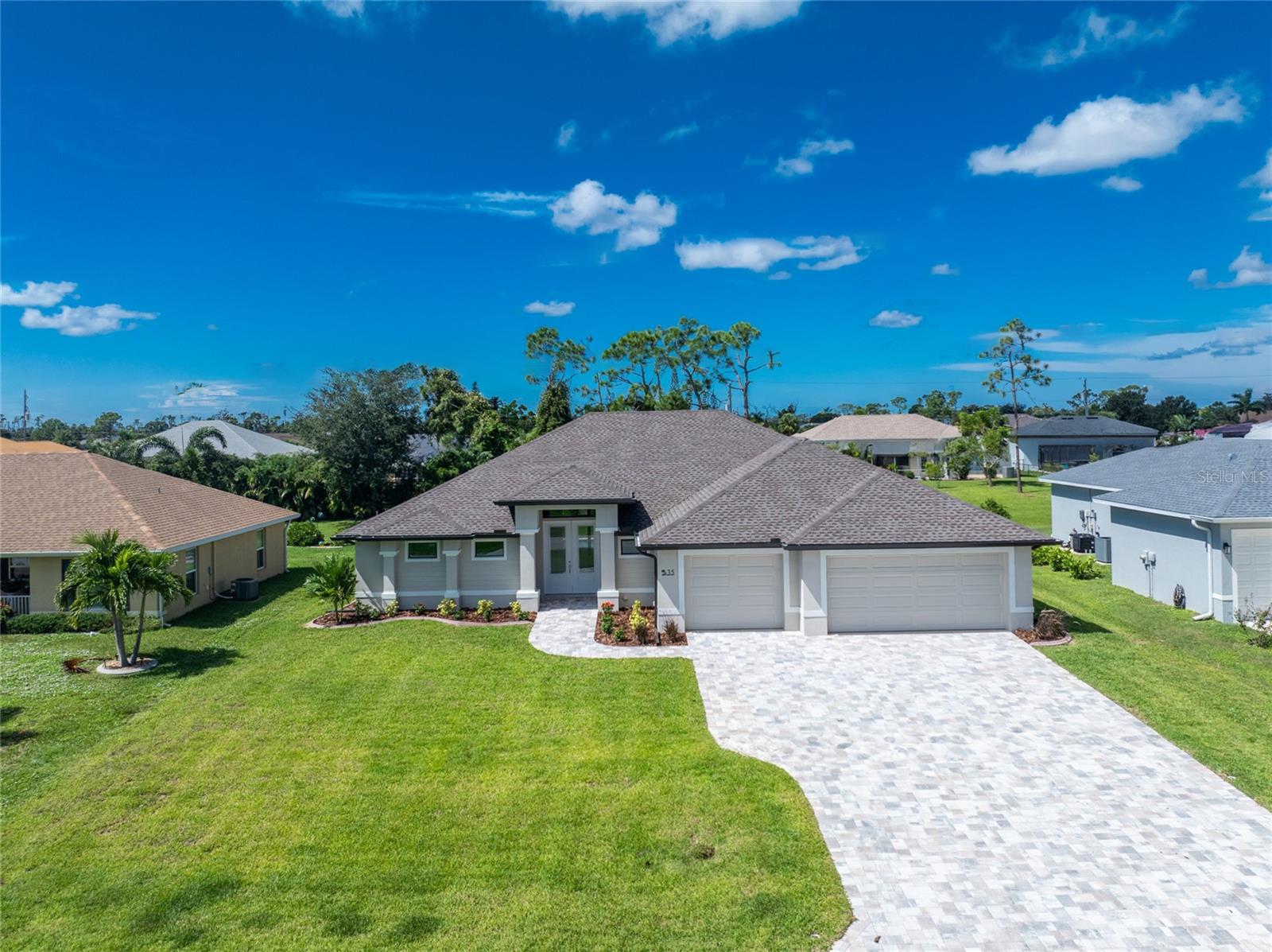 Single Family Residence in ROTONDA WEST, FL - Daniel Dourado