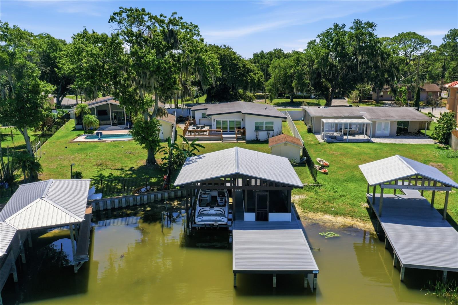 Single Family Residence in ORLANDO, FL - Daniel Dourado