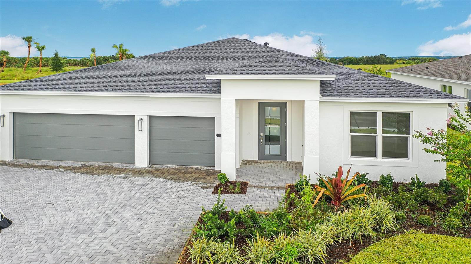 Single Family Residence in TAVARES, FL - Daniel Dourado