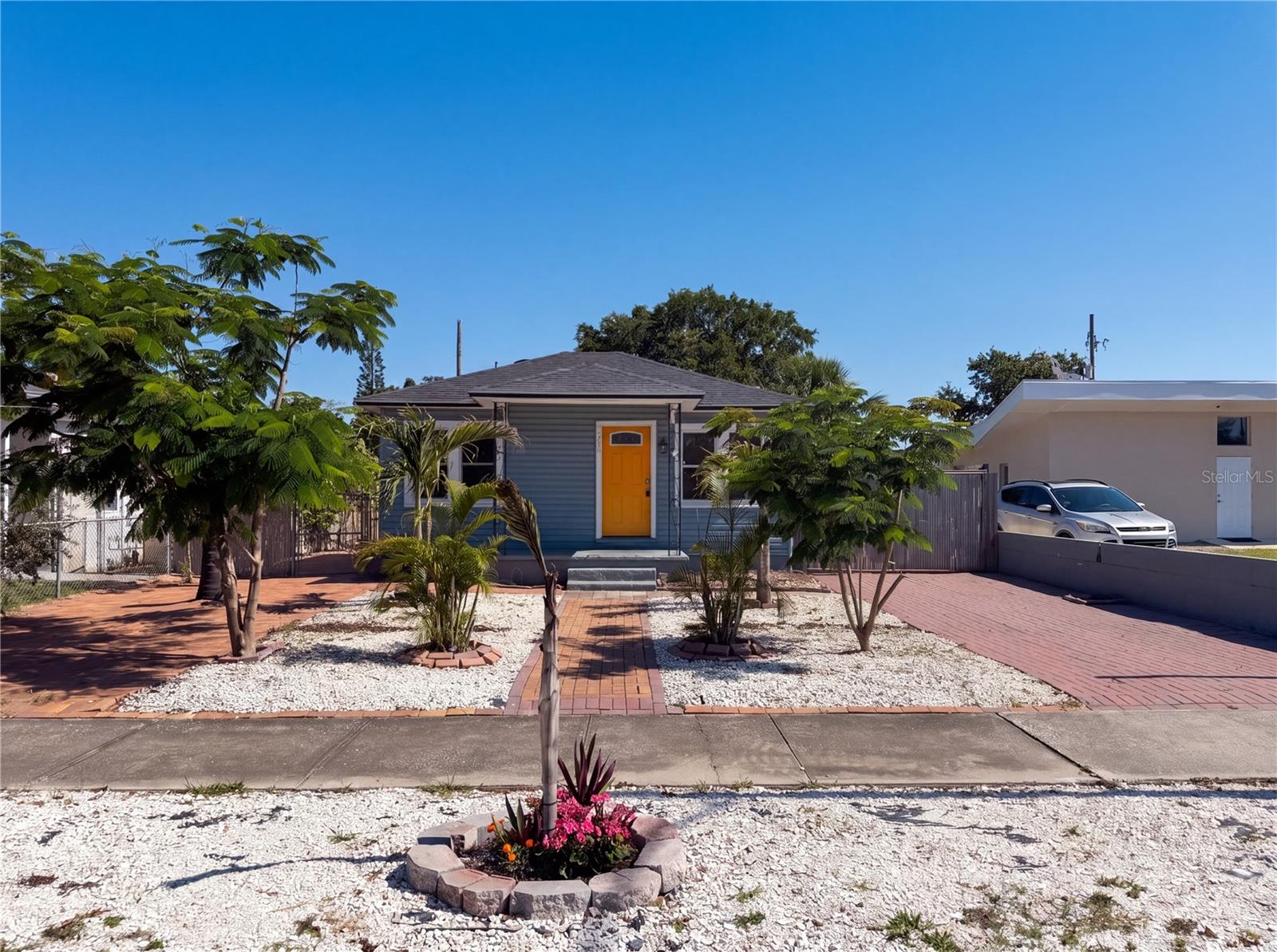 Single Family Residence em GULFPORT, FL - Daniel Dourado