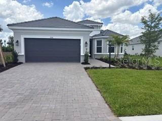 Single Family Residence in BRADENTON, FL - Daniel Dourado