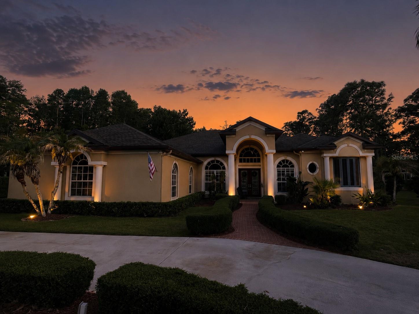 Single Family Residence em NEW PORT RICHEY, FL - Daniel Dourado