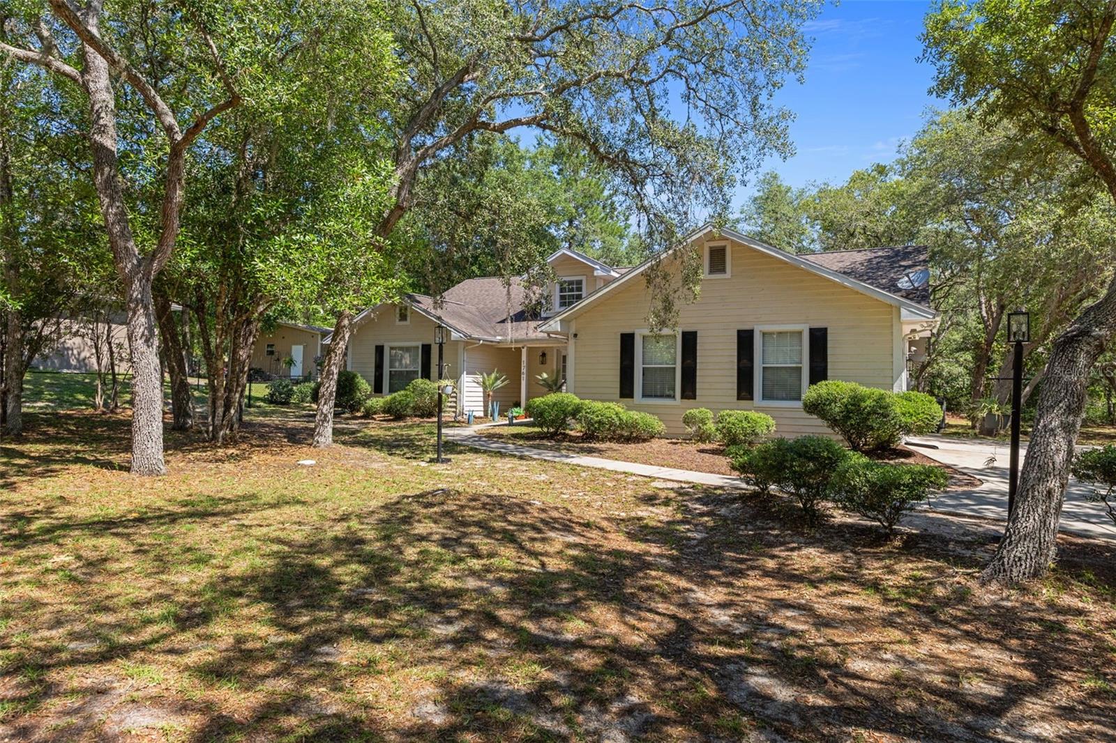 Single Family Residence in HERNANDO, FL - Daniel Dourado