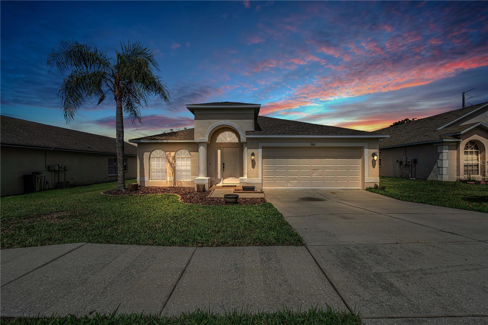 Single Family Residence in ZEPHYRHILLS, FL - Daniel Dourado